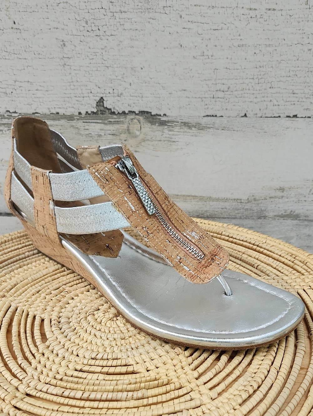 DONALD J PLINER DORI SILVER METALLIC LEATHER AND CORK SANDALS